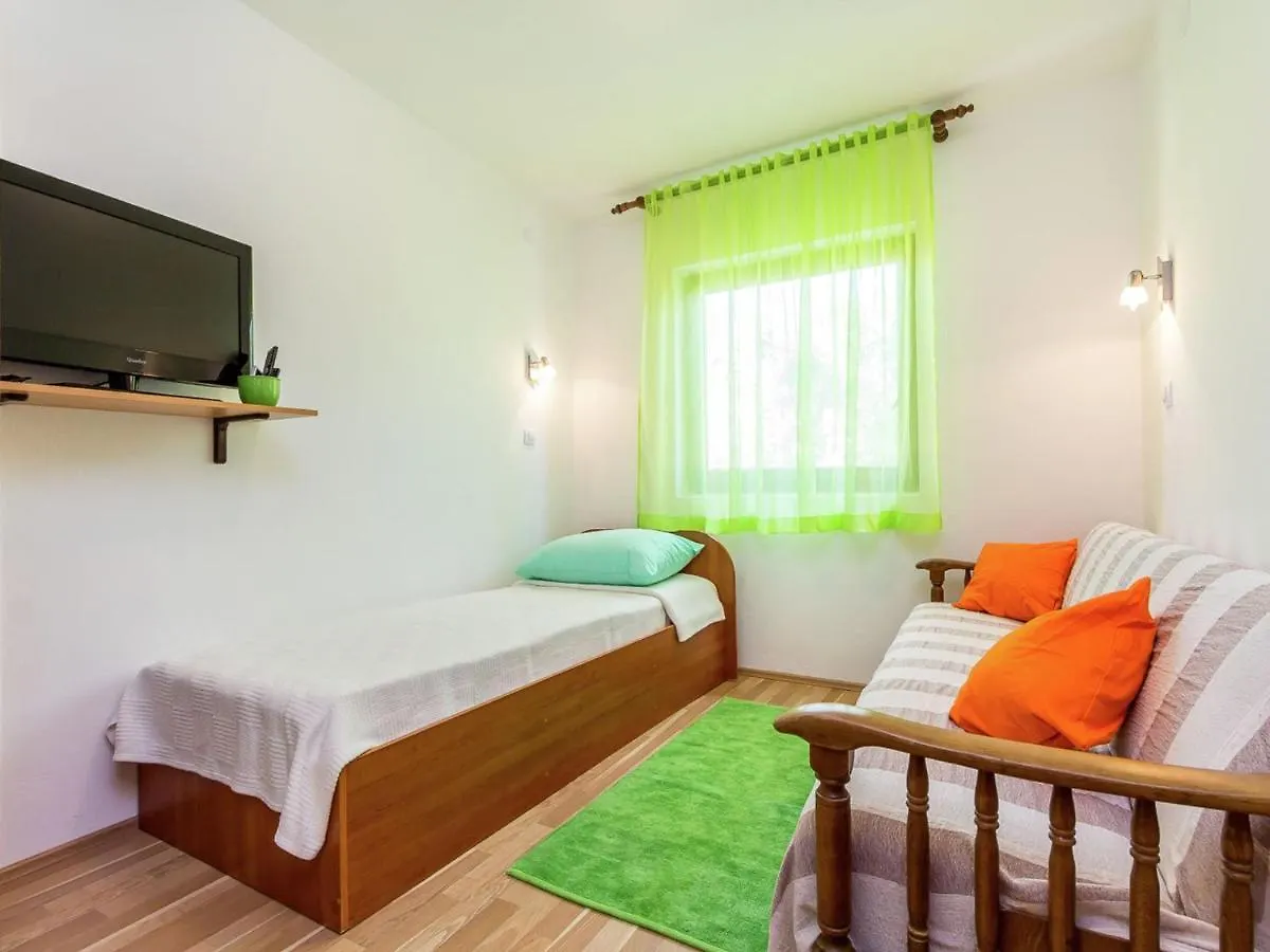 Holiday Home Only 800 M From The Beach Stinjan